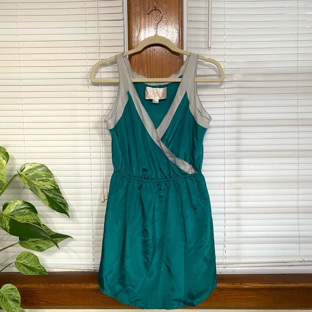 Rory Beca x Forever 21 Size Small Surplice Dress Lined Lightweight Teal Silver